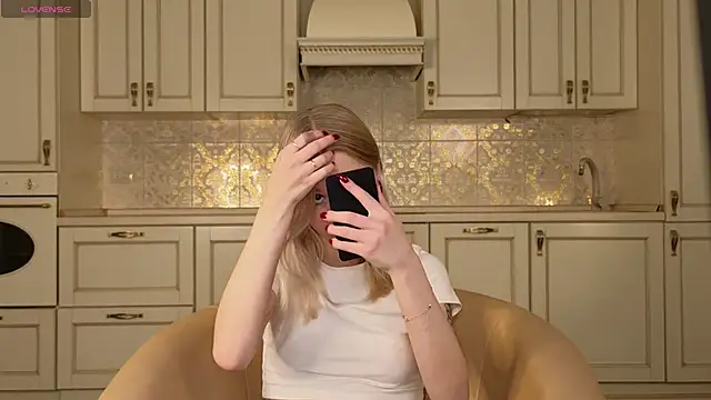 KatieFoulk online show from 11, 9, 2025