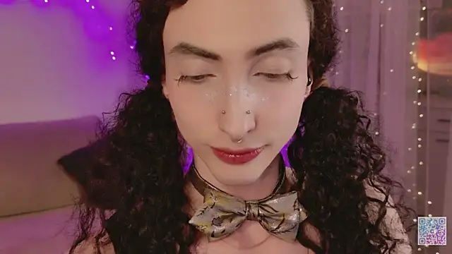 Snapshot of Queen_of_tease chatting on 5, 5, 2026 Queen of tease online show from 5, 5, 2026