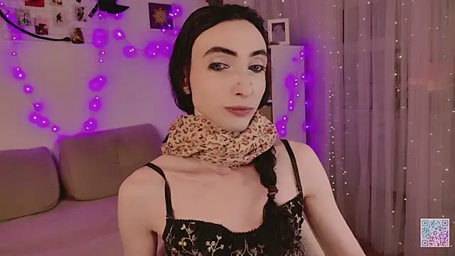 Snapshot of Queen_of_tease chatting on 10, 5, 2026 Queen of tease online show from 10, 5, 2026