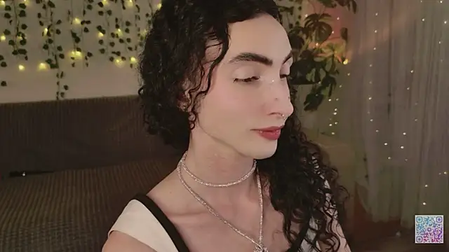 Queen of tease online show from 8, 7, 2026