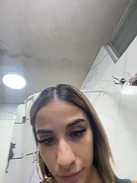 Snapshot of Babylovetiernax chatting on 5, 4, 2026 Babylovetiernax online show from 5, 4, 2026