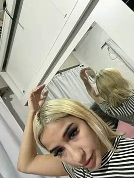 Snapshot of Babylovetiernax chatting on 9, 4, 2026 Babylovetiernax online show from 9, 4, 2026