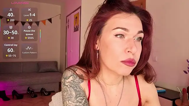 Snapshot of ReginaFoXXXy chatting on 13, 4, 2026 ReginaFoXXXy online show from 13, 4, 2026