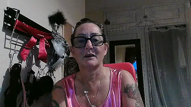 Snapshot of Mistress-Ivy51 chatting on 20, 10, 2025 Mistress-Ivy51 online show from 20, 10, 2025