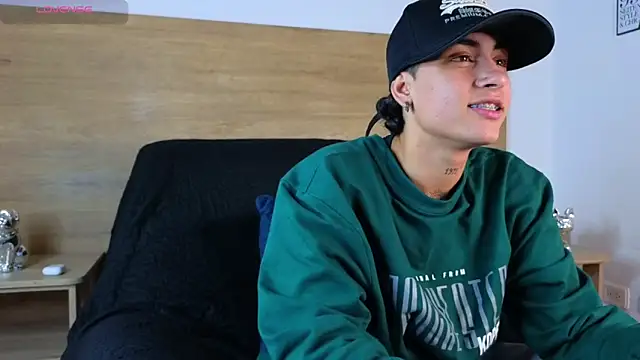 Stiven Benet  online show from 29, 9, 2025