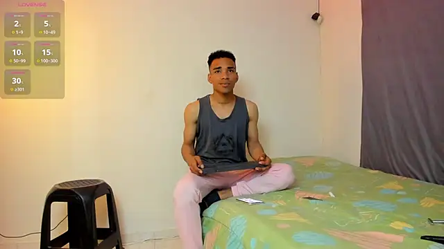 Snapshot of kenan_2601 chatting on 24, 10, 2025 kenan 2601 online show from 24, 10, 2025