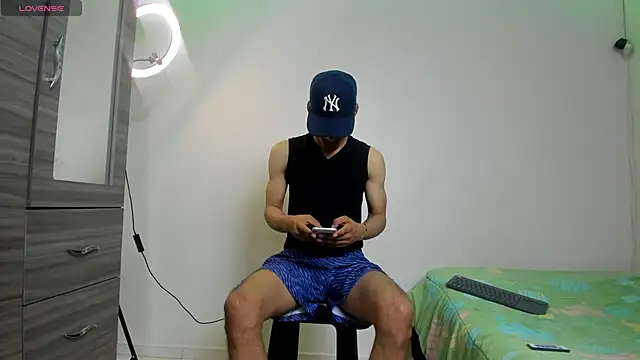 Snapshot of kenan_2601 chatting on 25, 10, 2025 kenan 2601 online show from 25, 10, 2025