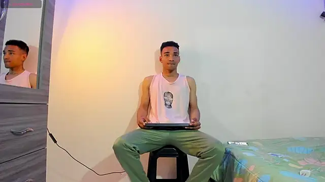 Snapshot of kenan_2601 chatting on 3, 11, 2025 kenan 2601 online show from 3, 11, 2025