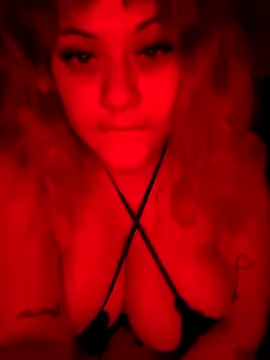 Snapshot of Dulceluz_420 chatting on 6, 10, 2025 Dulceluz 420 online show from 6, 10, 2025