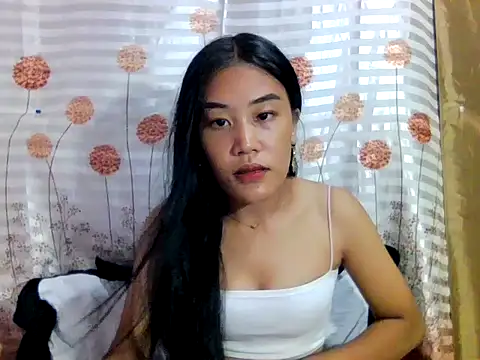 Snapshot of YourWildestDoll chatting on 7, 10, 2025 YourWildestDoll online show from 7, 10, 2025