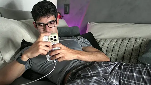 Snapshot of joesteel chatting on 5, 5, 2026 joesteel online show from 5, 5, 2026