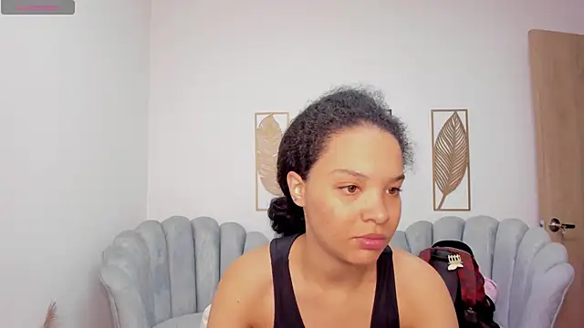 Snapshot of Ayshel_cooperr chatting on 6, 10, 2025 Ayshel cooperr online show from 6, 10, 2025