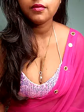 Snapshot of Ishu_Lovee chatting on 8, 11, 2025 Ishu Lovee online show from 8, 11, 2025