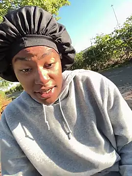 Snapshot of Tu_GataLinda chatting on 5, 10, 2025 Tu GataLinda online show from 5, 10, 2025