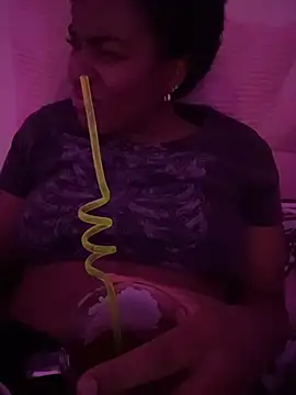 Snapshot of Tu_GataLinda chatting on 26, 10, 2025 Tu GataLinda online show from 26, 10, 2025