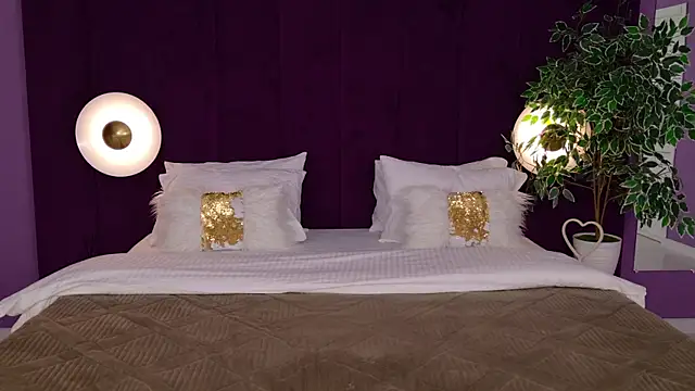 Snapshot of NoraHaynes chatting on 17, 11, 2025 NoraHaynes online show from 17, 11, 2025