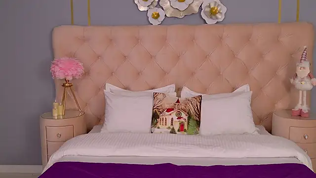 Snapshot of NoraHaynes chatting on 20, 12, 2025 NoraHaynes online show from 20, 12, 2025