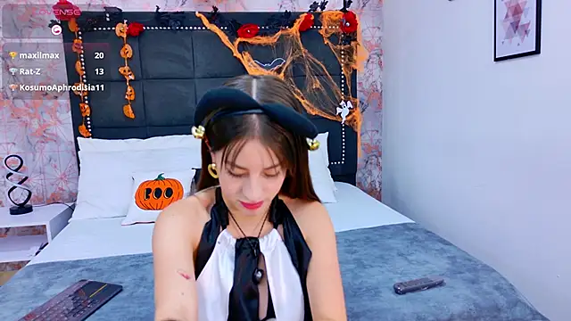 Snapshot of AmbherBlake chatting on 1, 11, 2025 AmbherBlake online show from 1, 11, 2025