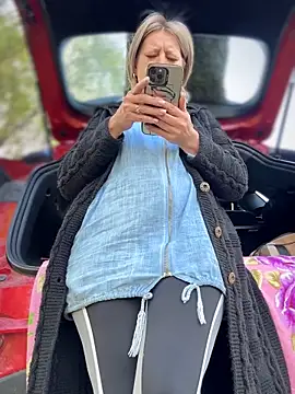 Snapshot of Milena-MilfaXXX chatting on 21, 4, 2026 Milena-MilfaXXX online show from 21, 4, 2026