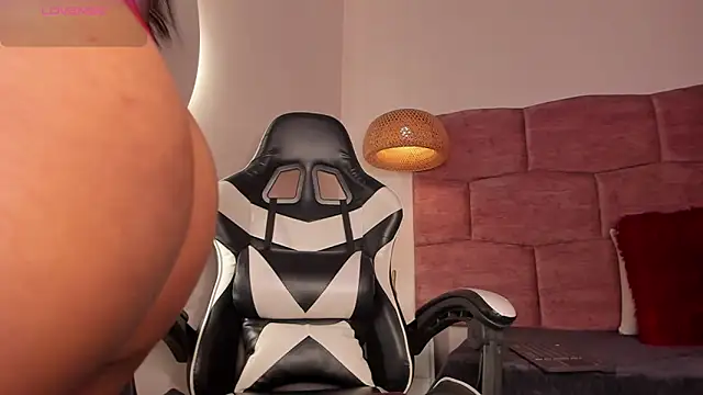 dani velvet online show from 9, 5, 2026
