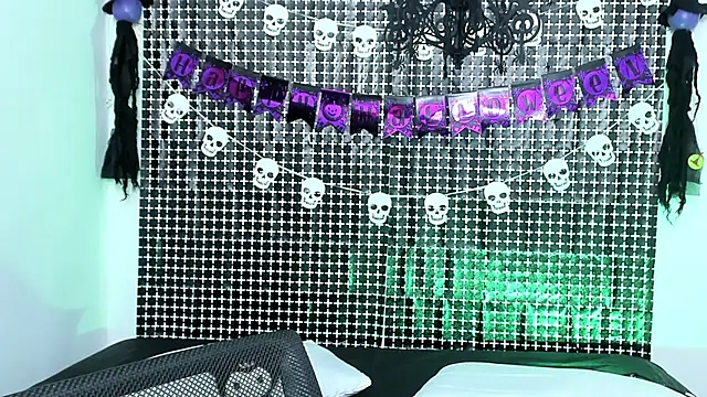 Snapshot of Rose_72 chatting on 15, 10, 2025 Rose 72 online show from 15, 10, 2025