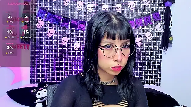 Snapshot of Rose_72 chatting on 21, 10, 2025 Rose 72 online show from 21, 10, 2025