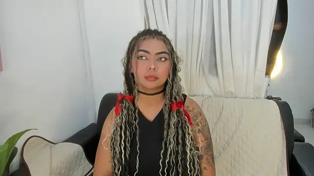 Snapshot of nahomy_ryans chatting on 26, 10, 2025 nahomy ryans online show from 26, 10, 2025