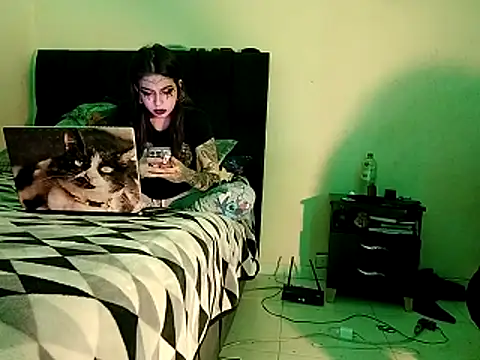 saenzjulieta1 online show from 29, 10, 2025