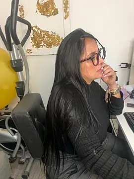 Snapshot of hotadhara01 chatting on 30, 10, 2025 hotadhara01 online show from 30, 10, 2025