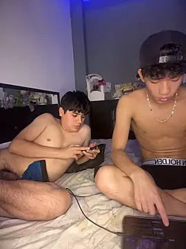 Kailertwink online show from 9, 6, 2026