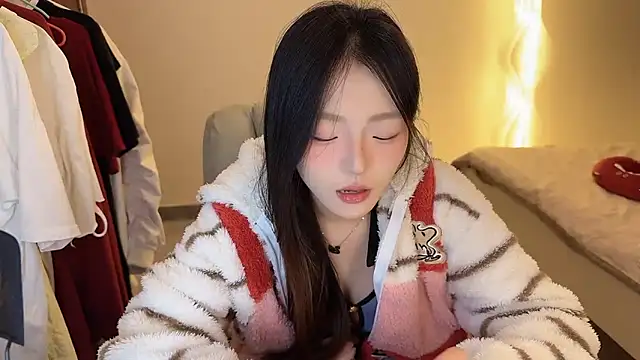 Snapshot of Robin-o3 chatting on 18, 10, 2025 Robin-o3 online show from 18, 10, 2025