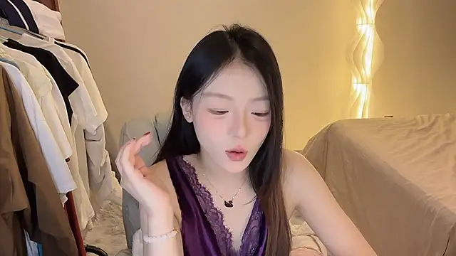 Snapshot of Robin-o3 chatting on 26, 11, 2025 Robin-o3 online show from 26, 11, 2025