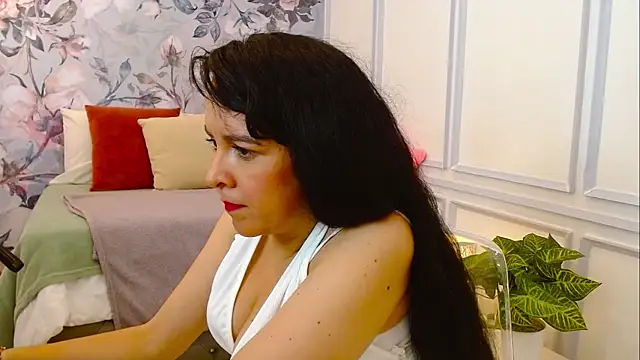 MiiaLane online show from 30, 9, 2025