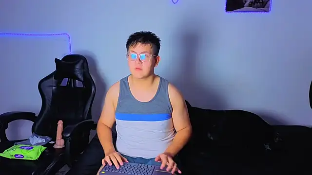 Snapshot of Ryan_Doretti chatting on 28, 11, 2025 Ryan Doretti online show from 28, 11, 2025