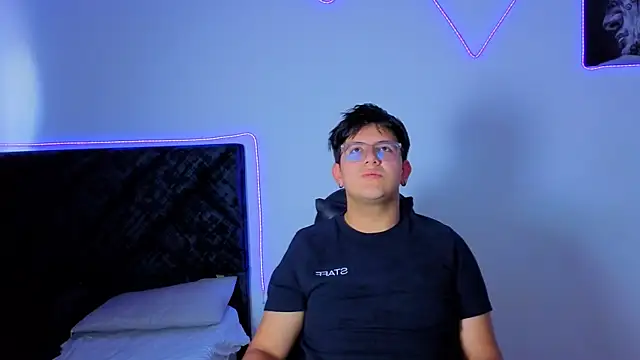 Snapshot of Ryan_Doretti chatting on 17, 12, 2025 Ryan Doretti online show from 17, 12, 2025