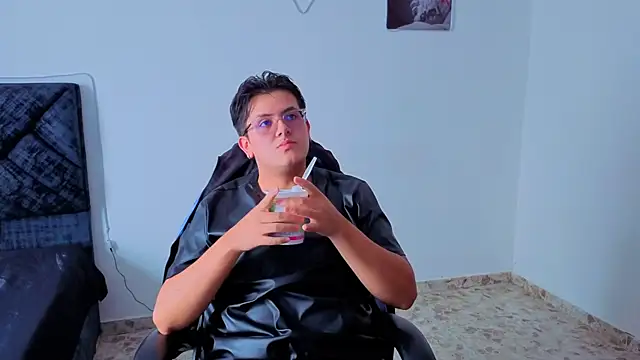 Snapshot of Ryan_Doretti chatting on 18, 12, 2025 Ryan Doretti online show from 18, 12, 2025