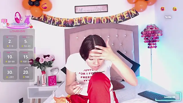 AmelieAndAce online show from 8, 10, 2025