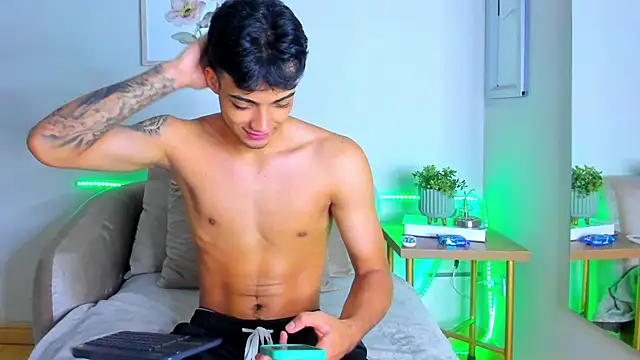 JamesClemont online show from 2, 10, 2025