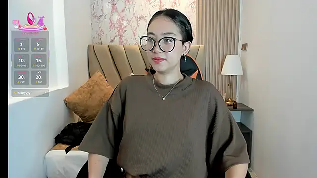 Yuna  Min online show from 26, 9, 2025