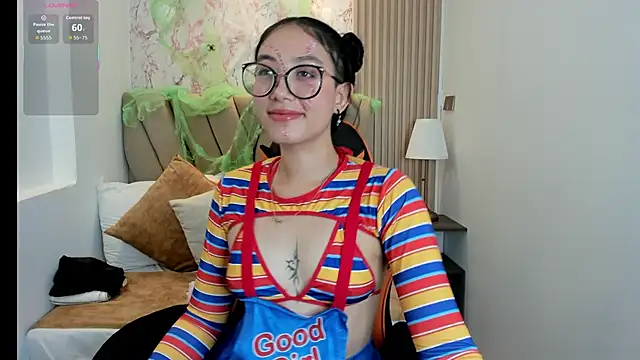 Yuna  Min online show from 17, 10, 2025