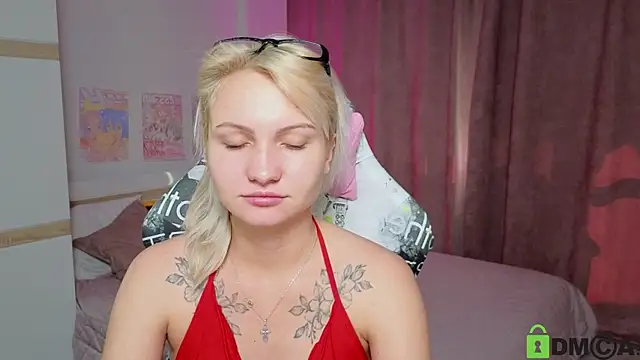 Cameronlovely  online show from 13, 9, 2025