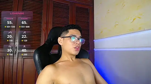 Snapshot of edy_play chatting on 3, 10, 2025 edy play online show from 3, 10, 2025