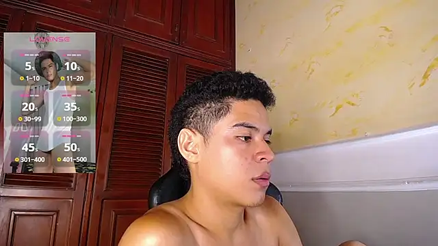 Snapshot of edy_play chatting on 8, 10, 2025 edy play online show from 8, 10, 2025