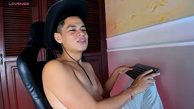 Snapshot of edy_play chatting on 30, 10, 2025 edy play online show from 30, 10, 2025