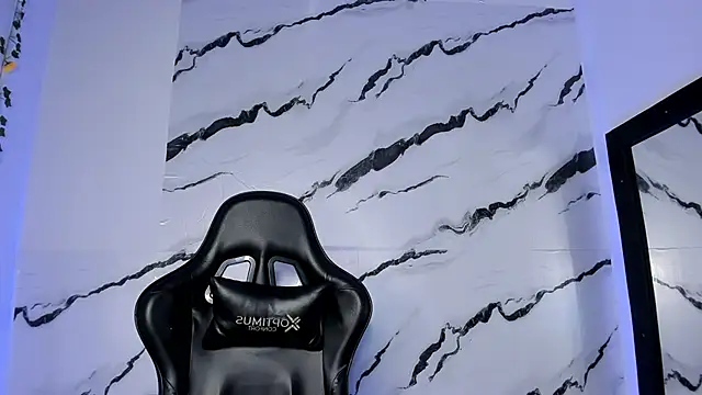 Snapshot of edy_play chatting on 2, 4, 2026 edy play online show from 2, 4, 2026