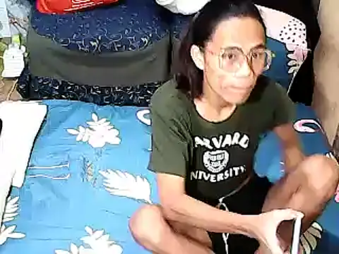 Snapshot of xxhottinybabe chatting on 6, 11, 2025 xxhottinybabe online show from 6, 11, 2025