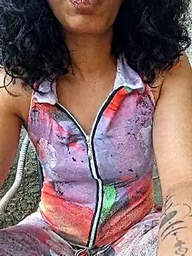 Snapshot of RavenShyfit chatting on 2, 12, 2025 RavenShyfit online show from 2, 12, 2025