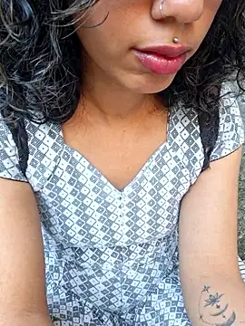 Snapshot of RavenShyfit chatting on 19, 12, 2025 RavenShyfit online show from 19, 12, 2025