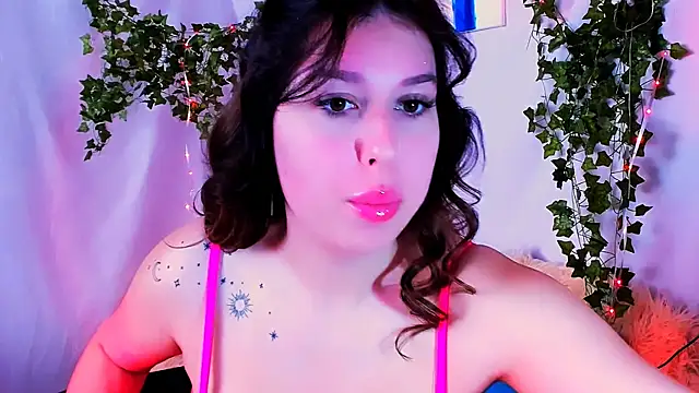 Snapshot of ChloeRicc chatting on 25, 3, 2026 ChloeRicc online show from 25, 3, 2026