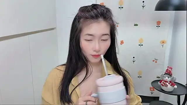 Rosalind xixi online show from 10, 5, 2026